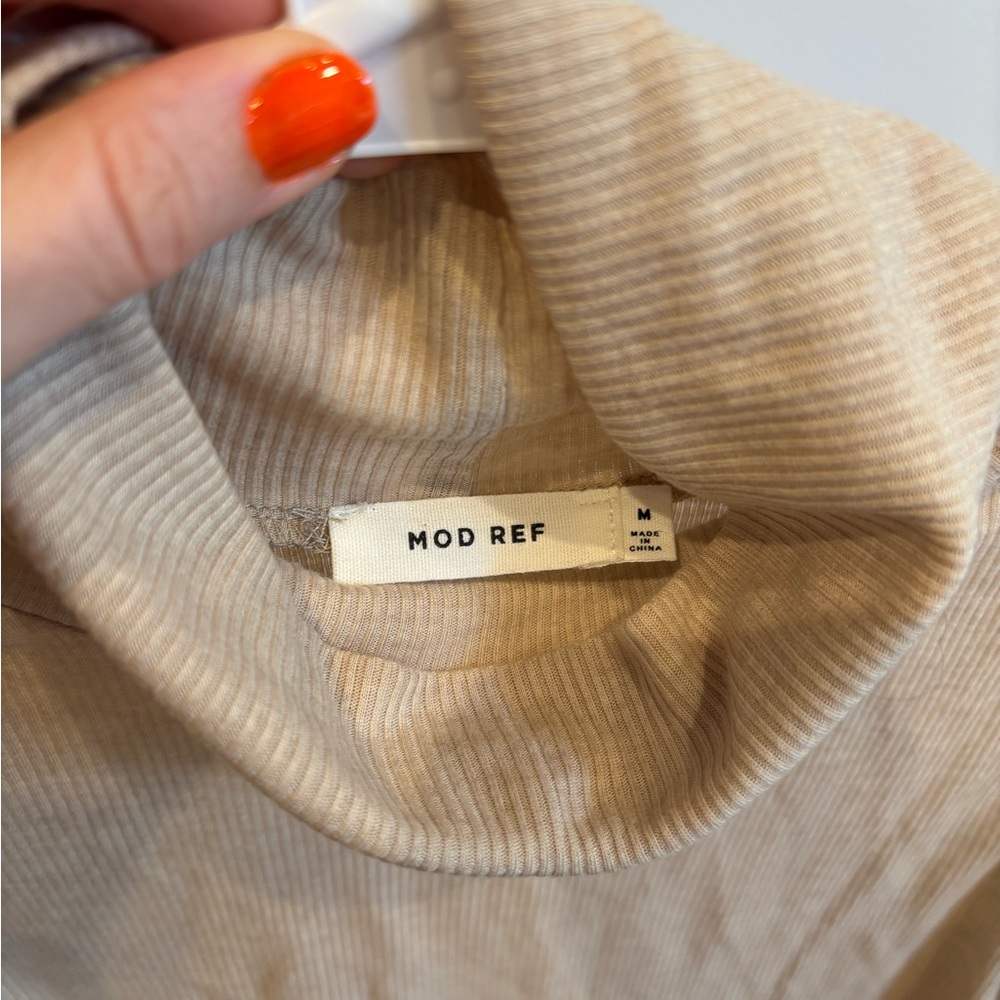 Mod Ref Ribbed Beige Turtleneck - Picture 3 of 4